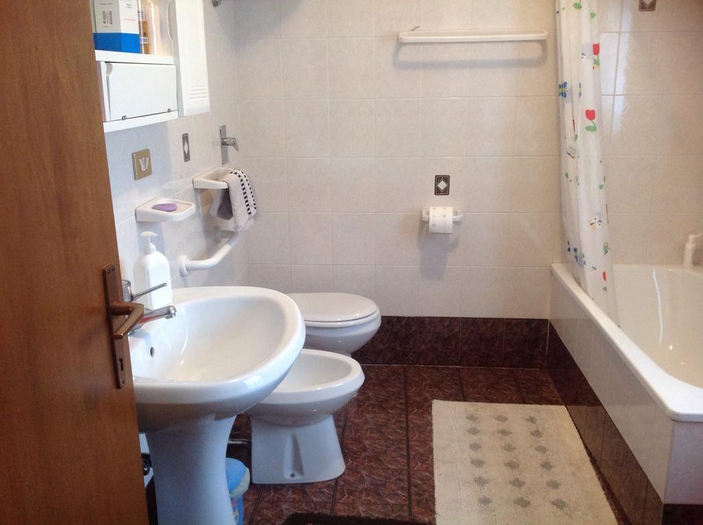 Apartamento Casa Berlanda Fiera Di Primiero Habitación foto